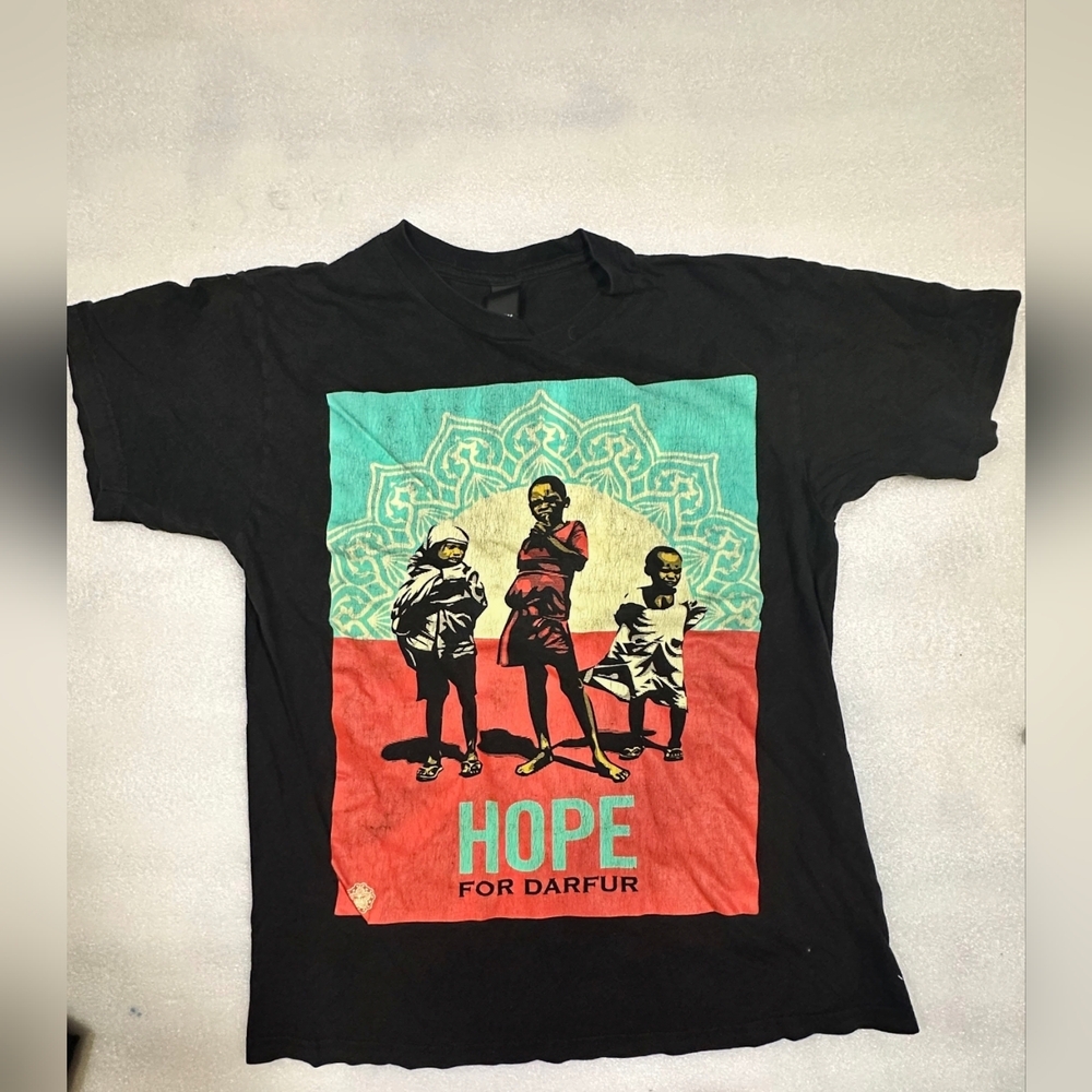 Obey Hope for Darfur T-Shirt Shepard Fairey Graphic Med